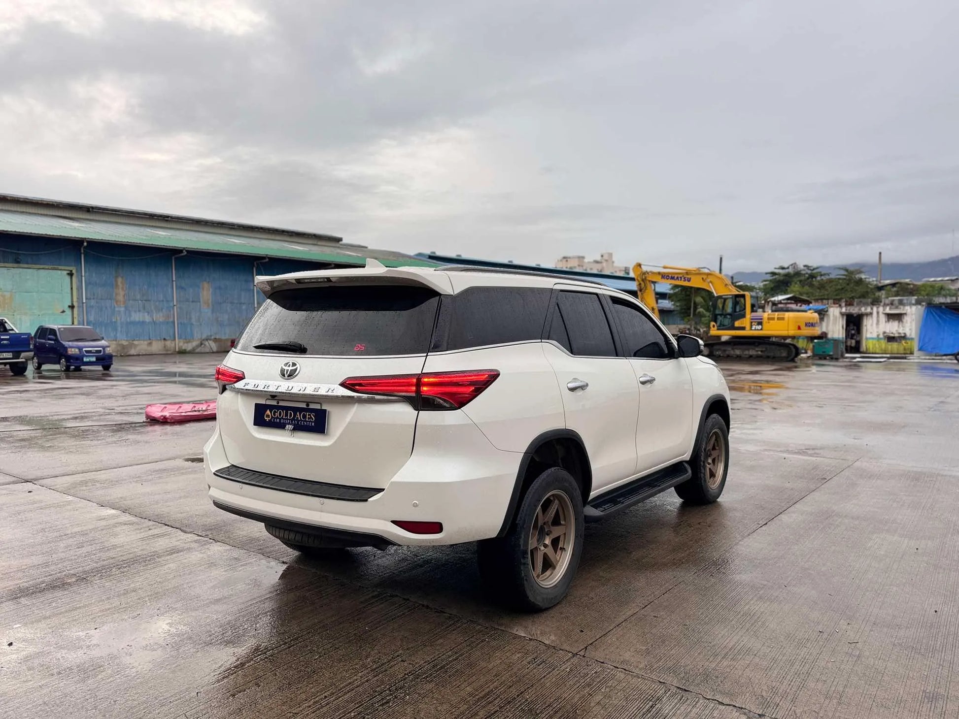 2018 TOYOTA FORTUNER V 2.4 AUTOMATIC TRANSMISSION - Gold Aces Car Display Center