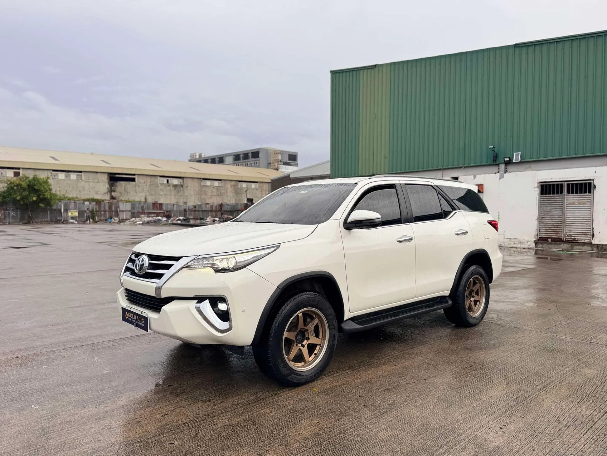 2018 TOYOTA FORTUNER V 2.4 AUTOMATIC TRANSMISSION - Gold Aces Car Display Center