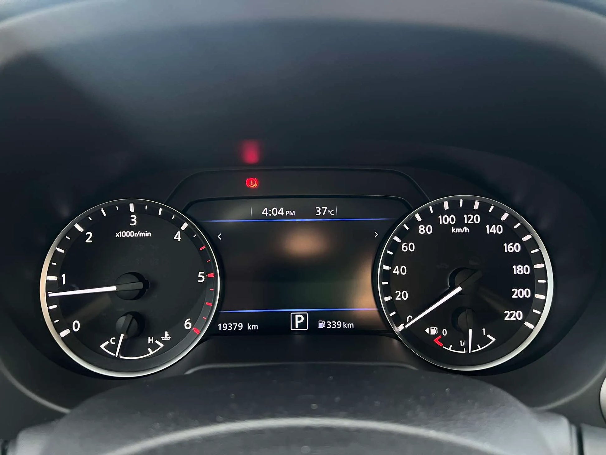 2021 NISSAN NAVARA 2.5L VL 4X2 AUTOMATIC TRANSMISSION - Gold Aces Car Display Center