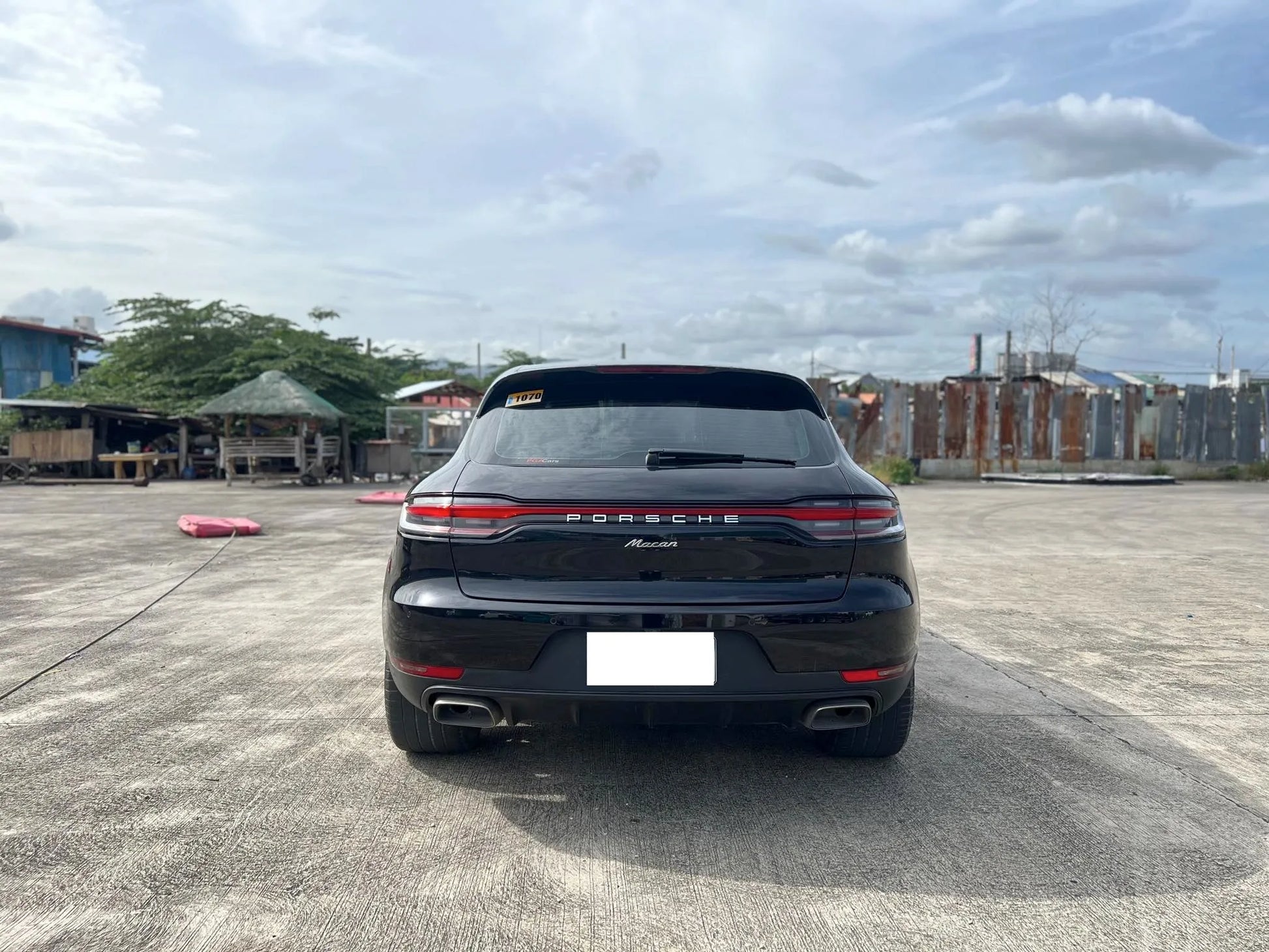 2021 PORSCHE MACAN 2.0L AUTOMATIC TRANSMISSION - Gold Aces Car Display Center