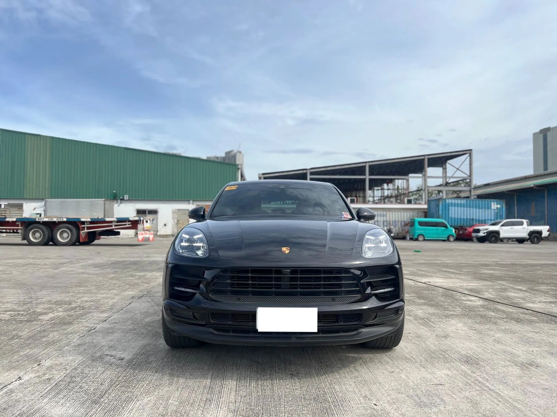 2021 PORSCHE MACAN 2.0L AUTOMATIC TRANSMISSION - Gold Aces Car Display Center