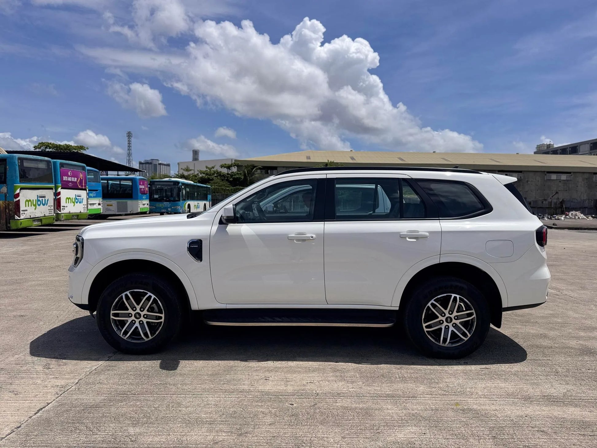 2023 FORD EVEREST LIMITED TURBO 2.0L DSL 4X2 AUTOMATIC TRANSMISSION (7T KMS ONLY!) - Gold Aces Car Display Center