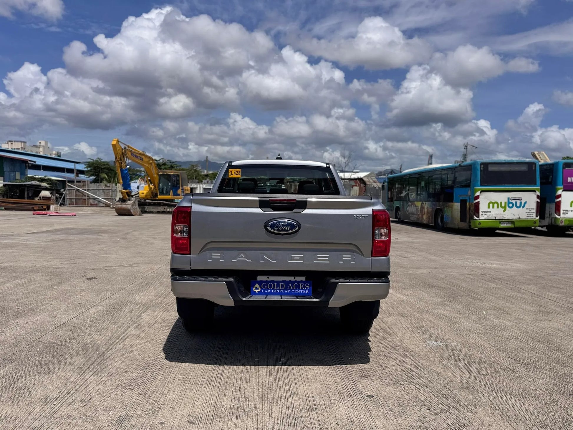2023 FORD RANGER XLT 2.2L 4X2 AUTOMATIC TRANSMISSION (6T KMS ONLY!) - Gold Aces Car Display Center