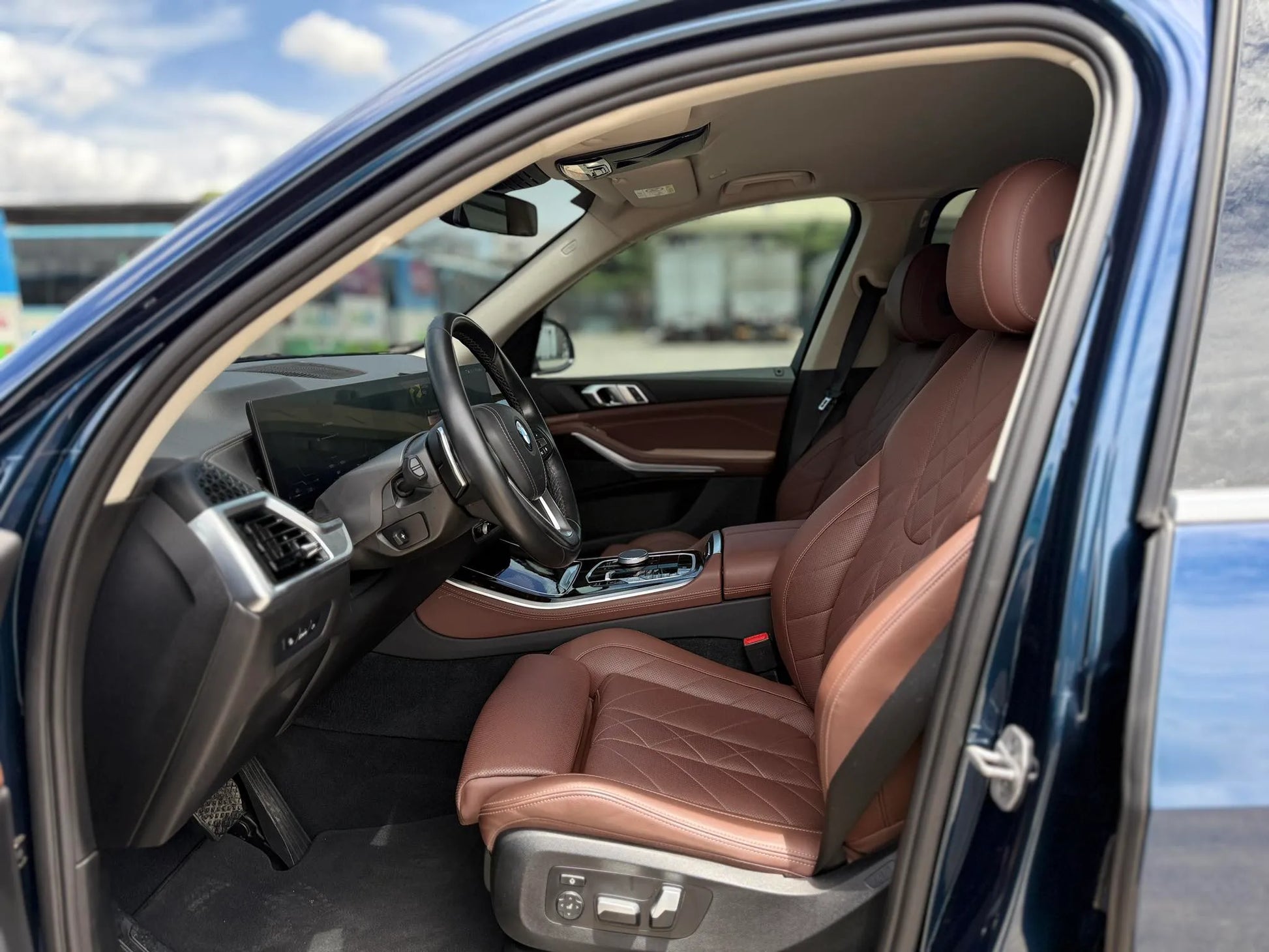 2024 BMW X5 XDRIVE 30D AUTOMATIC TRANSMISSION - Gold Aces Car Display Center