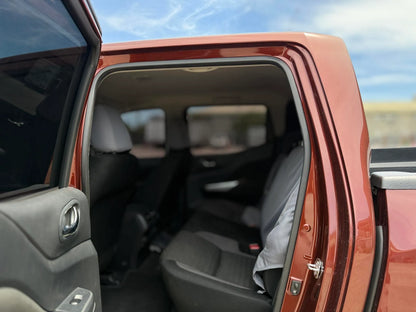 2024 NISSAN NAVARA 2.5L VE 4X2 AUTOMATIC TRANSMISSION - Gold Aces Car Display Center
