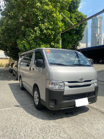 2022 TOYOTA HIACE COMMUTER 3.0L MANUAL TRANSMISSION