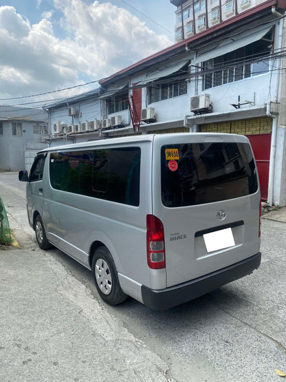 2022 TOYOTA HIACE COMMUTER 3.0L MANUAL TRANSMISSION