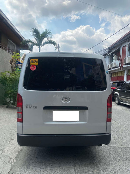 2022 TOYOTA HIACE COMMUTER 3.0L MANUAL TRANSMISSION