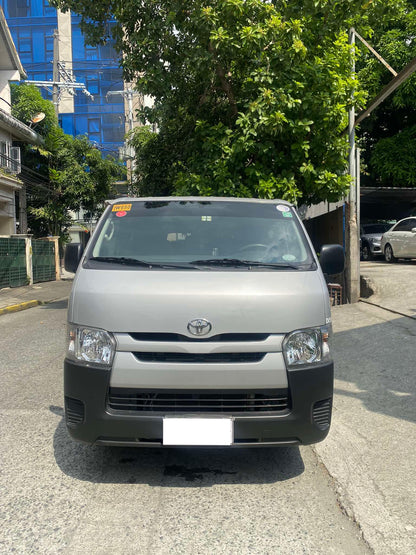 2022 TOYOTA HIACE COMMUTER 3.0L MANUAL TRANSMISSION