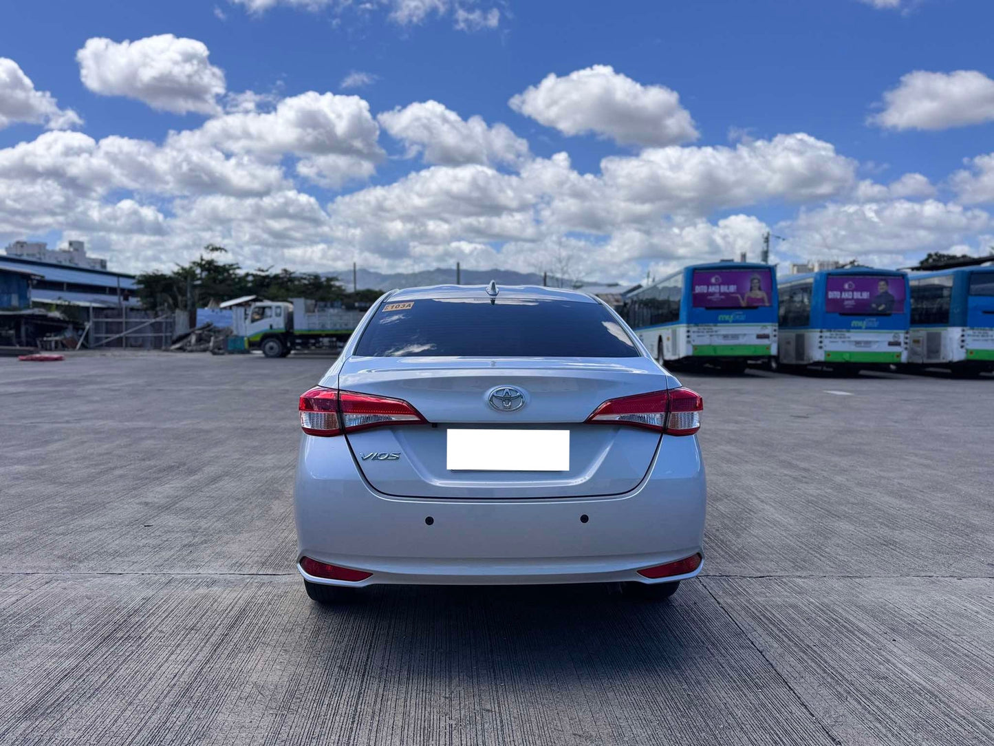 2025 TOYOTA VIOS 1.3L XLE CVT AUTOMATIC TRANSMISSION (2T KMS ONLY!) Gold Aces Car Display Center