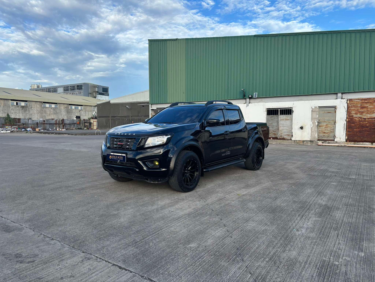 2019 NISSAN NAVARA 2.5L EL 4X2 AUTOMATIC TRANSMISSION Gold Aces Car Display Center