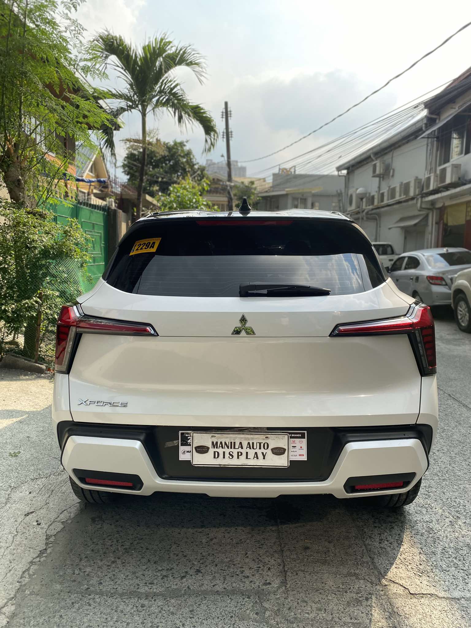 2025 MITSUBISHI XFORCE GLS 1.5LG 2WD AUTOMATIC TRANSMISSION (ALMOST BRAND NEW) Gold Aces Car Display Center