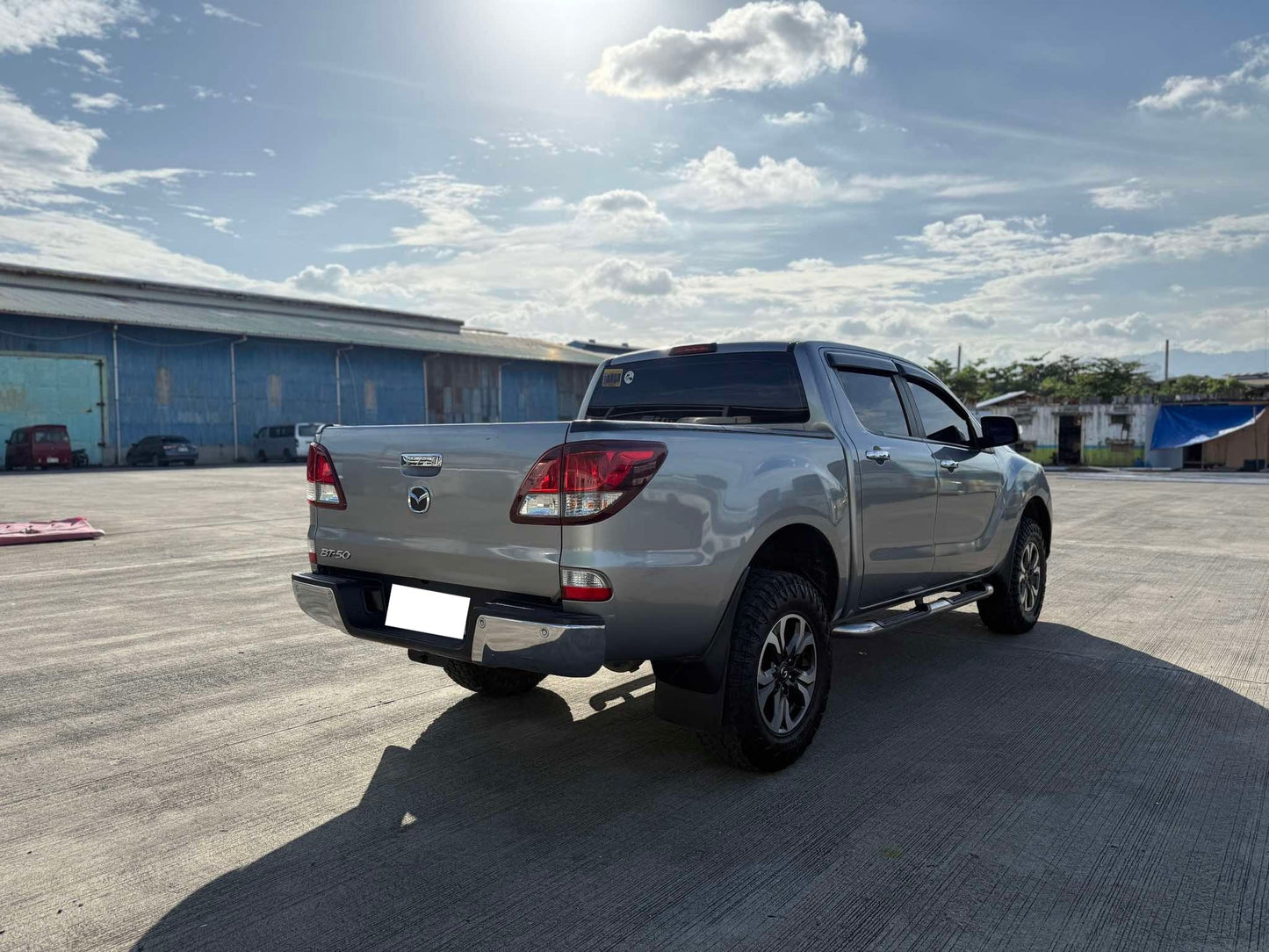 2018 MAZDA BT50 2.2L 4X2 AUTOMATIC TRANSMISSION Gold Aces Car Display Center