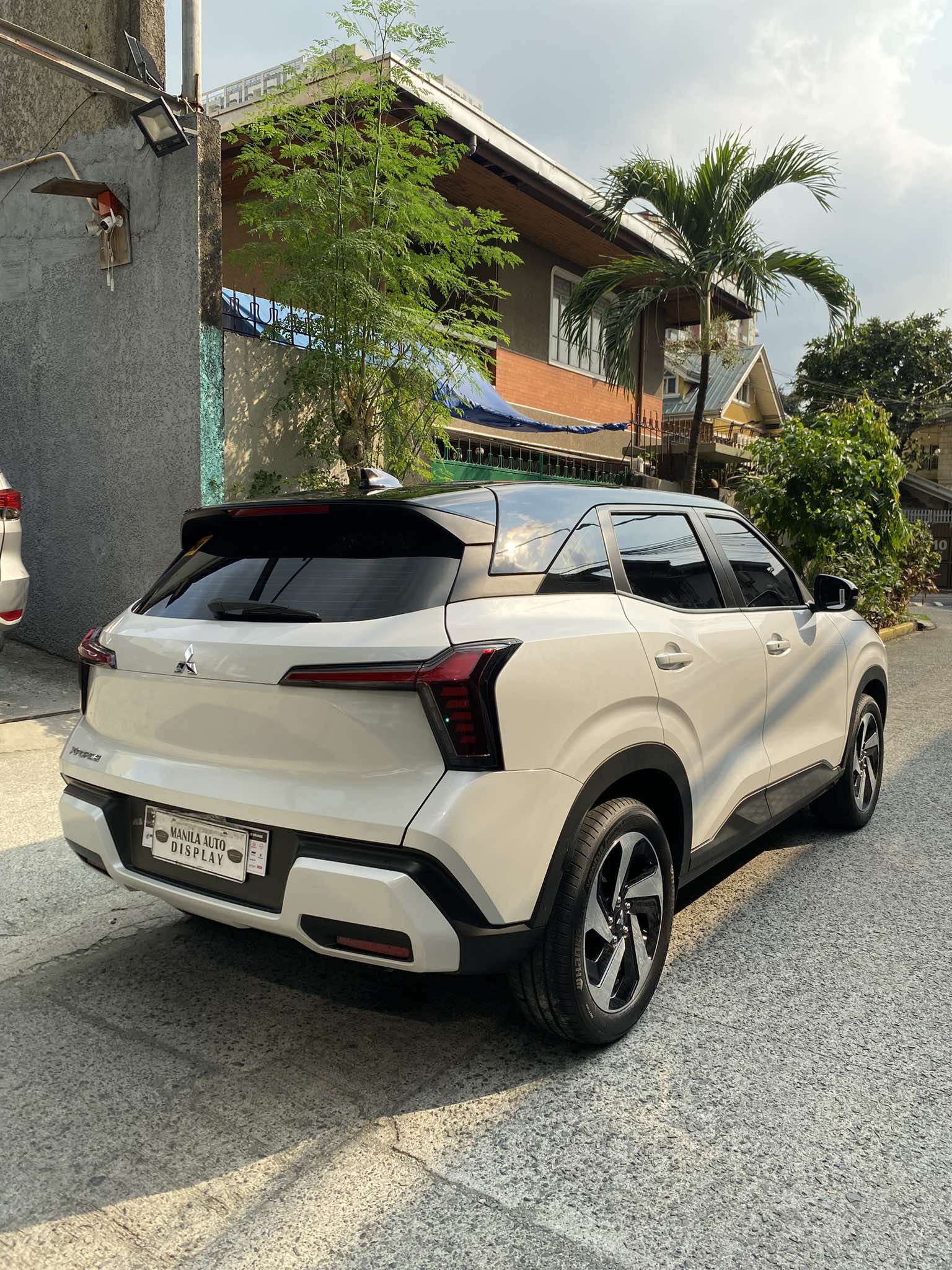 2025 MITSUBISHI XFORCE GLS 1.5LG 2WD AUTOMATIC TRANSMISSION (ALMOST BRAND NEW) Gold Aces Car Display Center