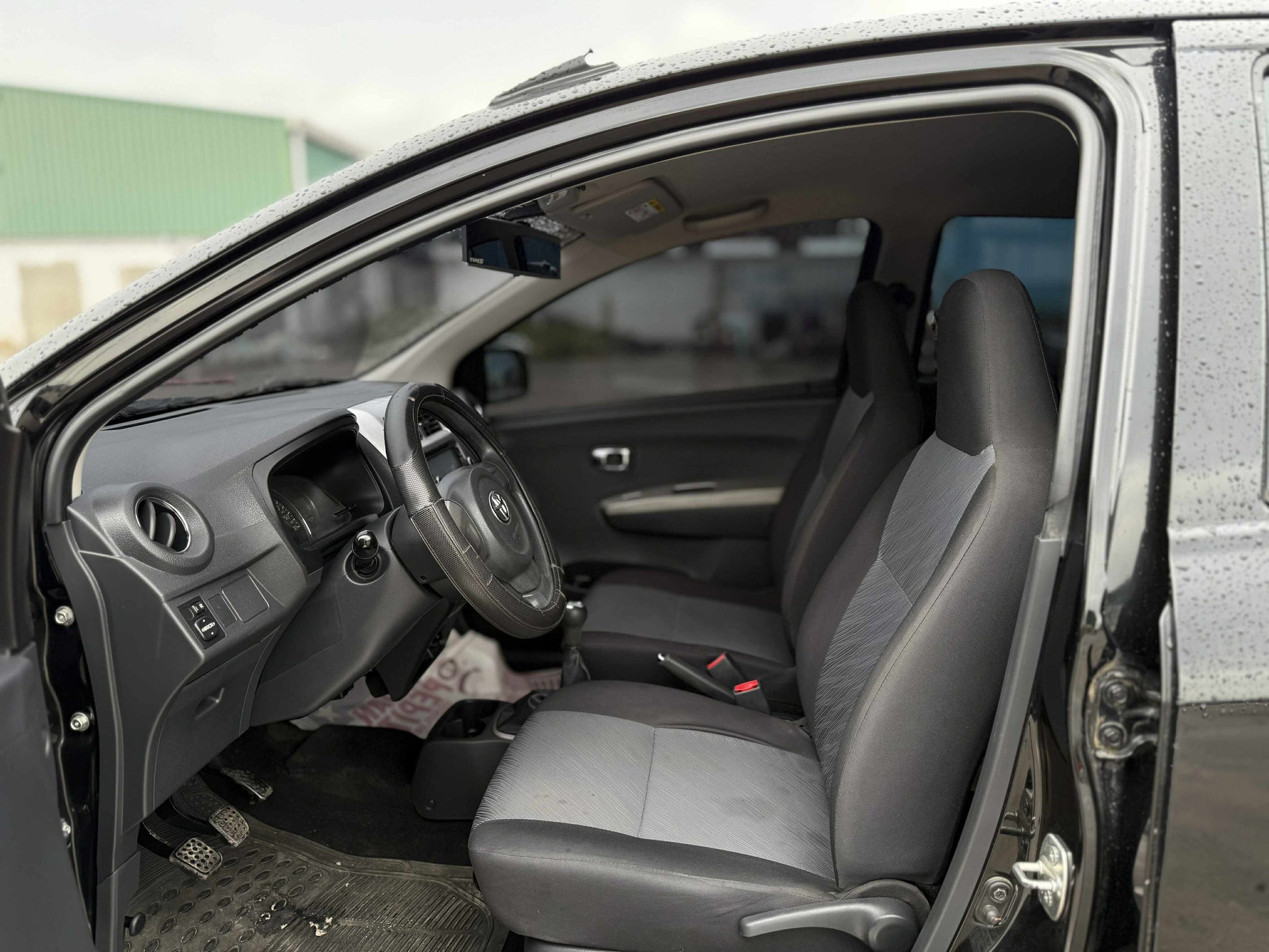 2016 TOYOTA WIGO G 1.0L MANUAL TRANSMISSION (35T KMS ONLY!) Gold Aces Car Display Center