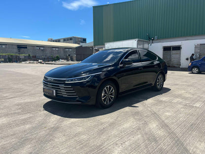2025 BYD SEAL 5 1.5L AUTOMATIC TRANSMISSION (400KM ONLY!) Gold Aces Car Display Center