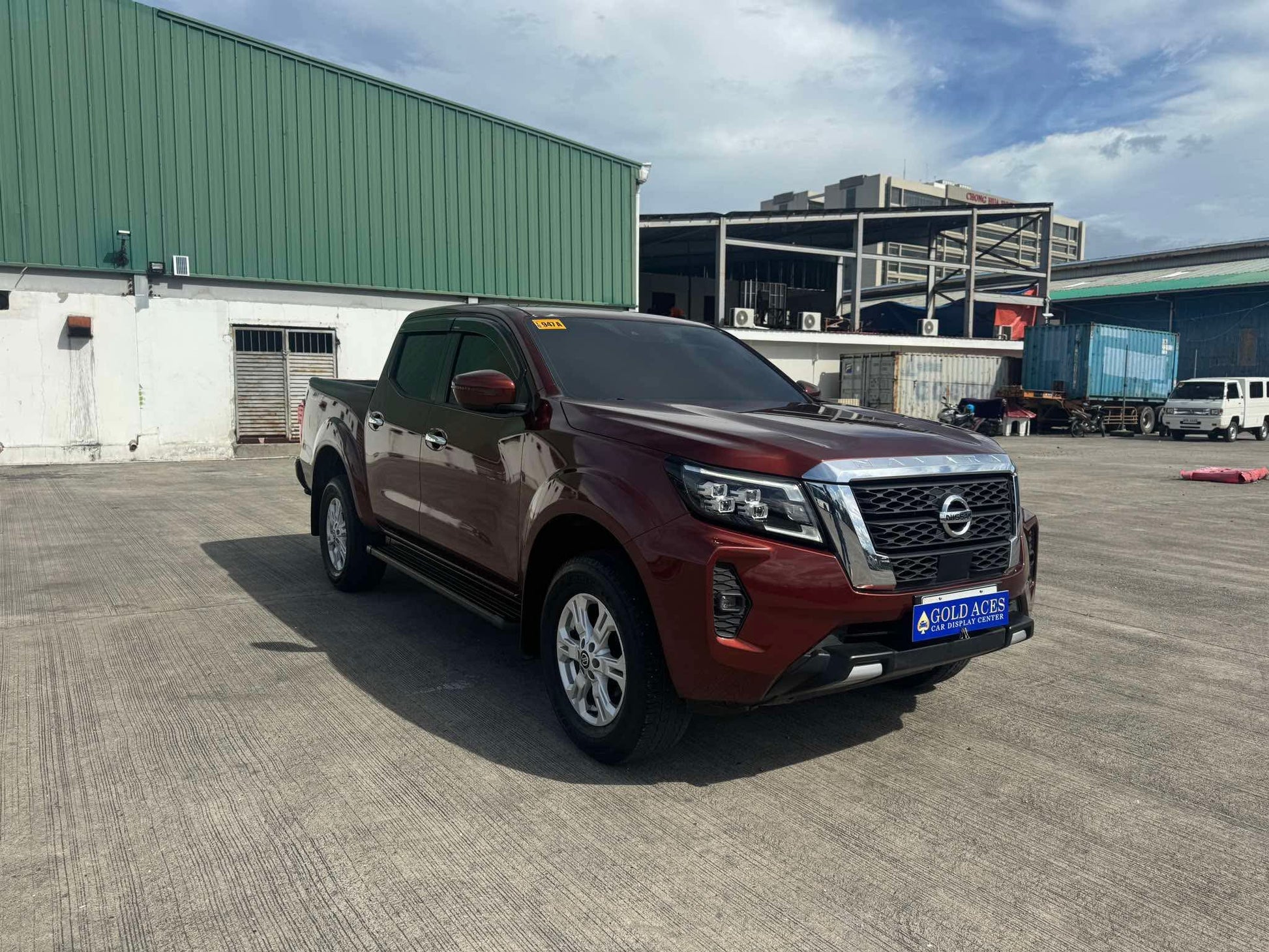 2025 NISSAN NAVARA 2.5L VE CALIBRE 4X2 MANUAL TRANSMISSION Gold Aces Car Display Center