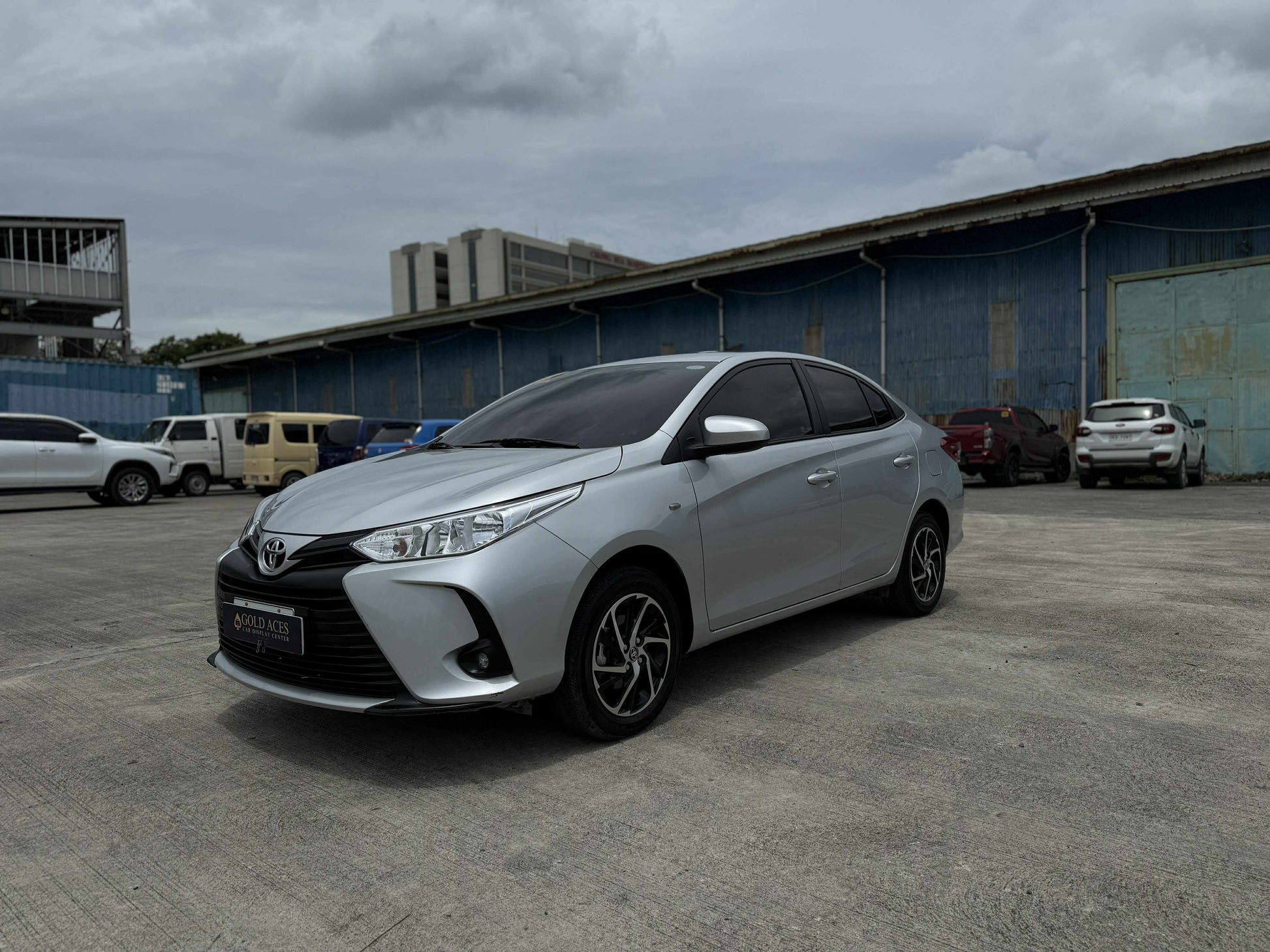2025 TOYOTA VIOS 1.3L XLE AUTOMATIC TRANSMISSION (2TKMS ONLY!) Gold Aces Car Display Center