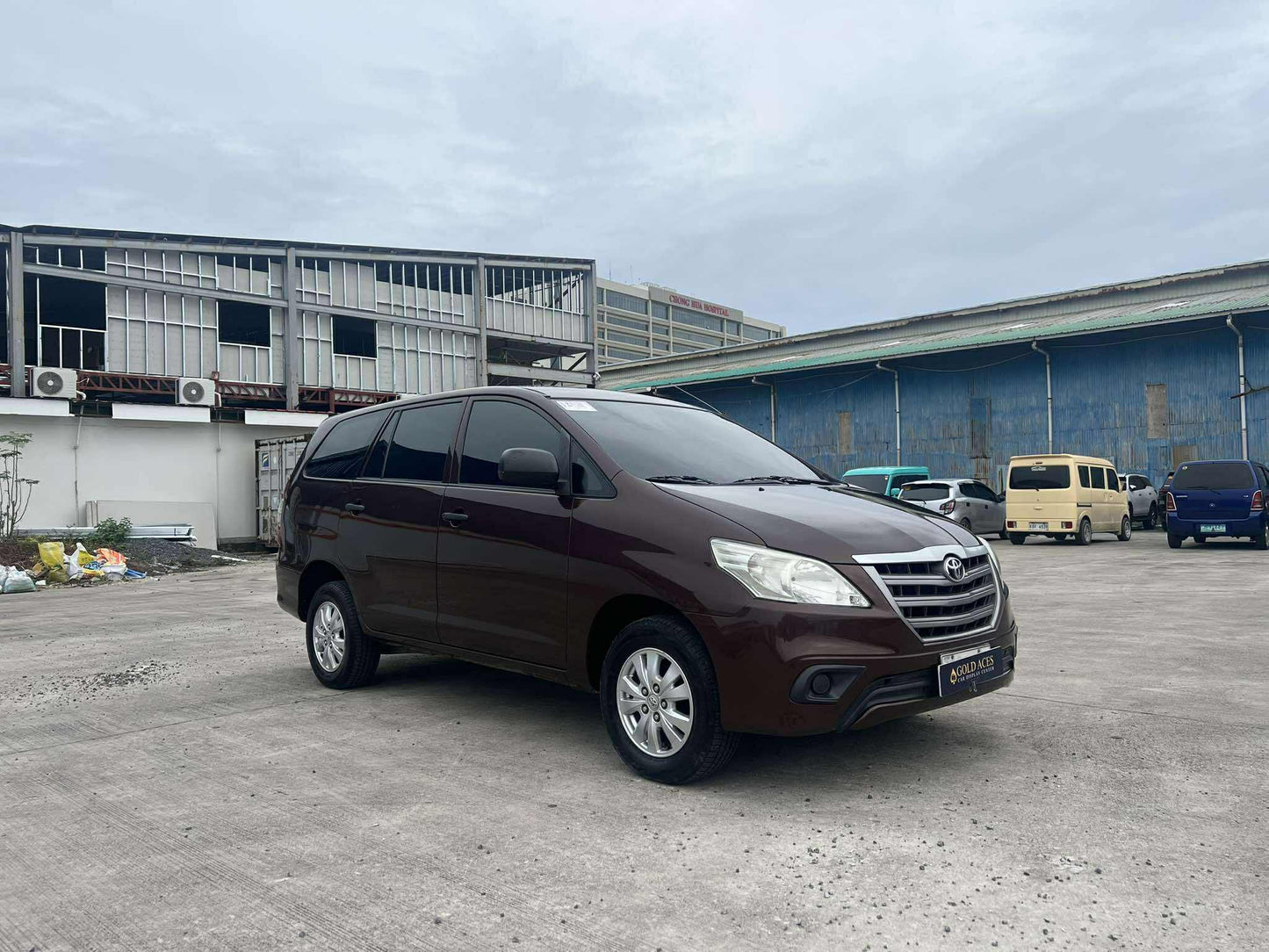 2014 TOYOTA INNOVA 2.0L E MANUAL TRANSMISSION&nbsp; Gold Aces Car Display Center