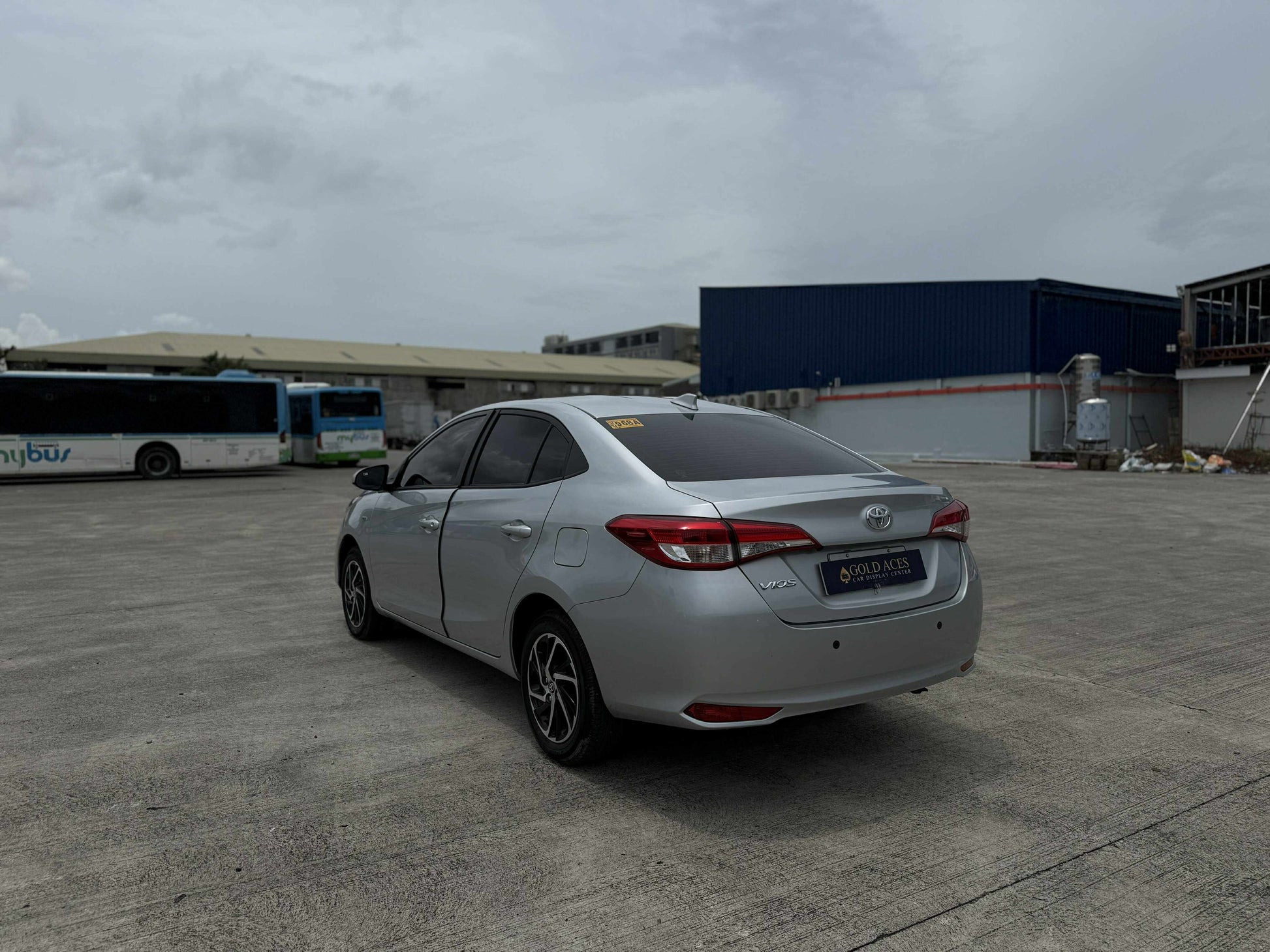 2025 TOYOTA VIOS 1.3L XLE AUTOMATIC TRANSMISSION (2TKMS ONLY!) Gold Aces Car Display Center