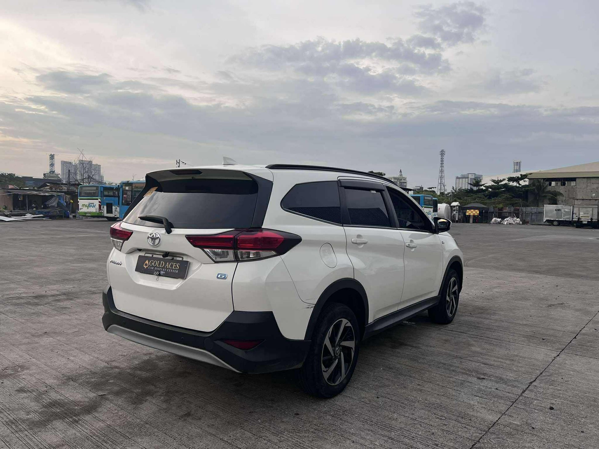 2019 TOYOTA RUSH 1.5L G AUTOMATIC TRANSMISSION (35T KMS ONLY!) Gold Aces Car Display Center