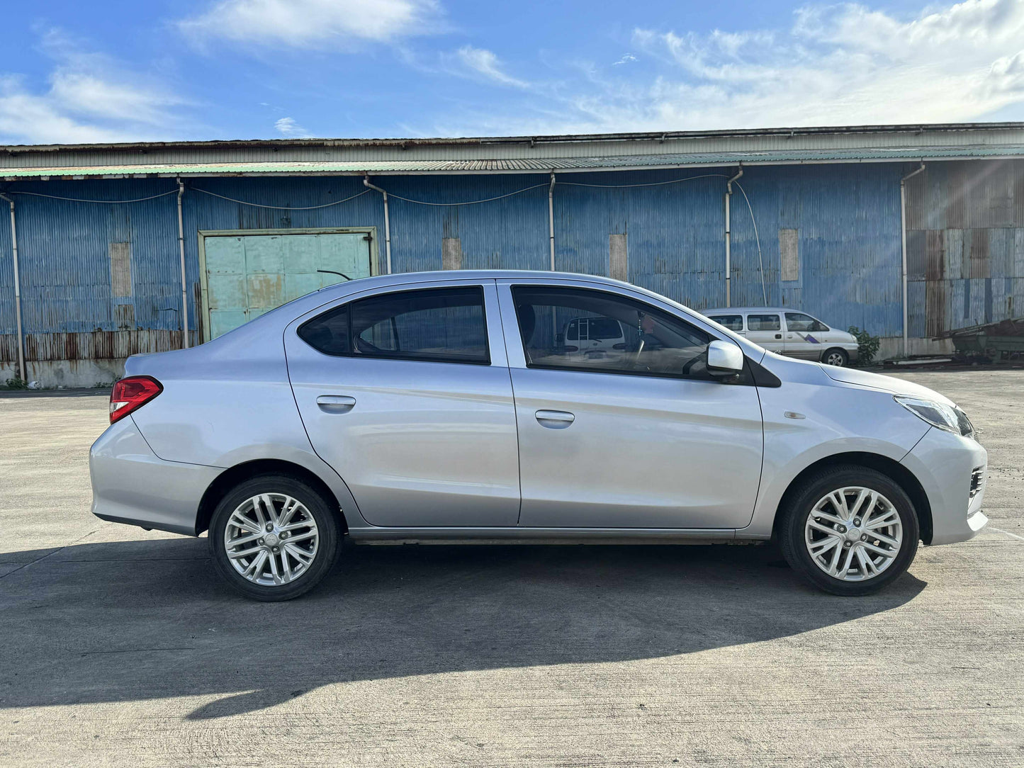 2023 MITSUBISHI MIRAGE G4 GLX 1.2L AUTOMATIC TRANSMISSION (8T KMS ONLY!) MITSUBISHI