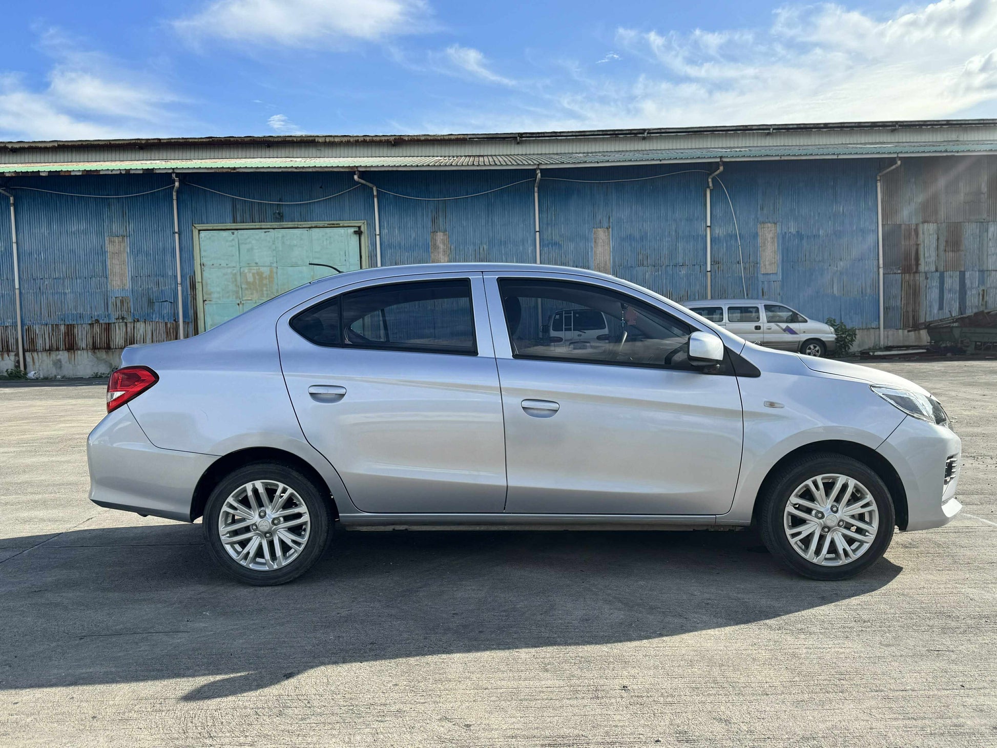 2023 MITSUBISHI MIRAGE G4 GLX 1.2L AUTOMATIC TRANSMISSION (8T KMS ONLY!) MITSUBISHI
