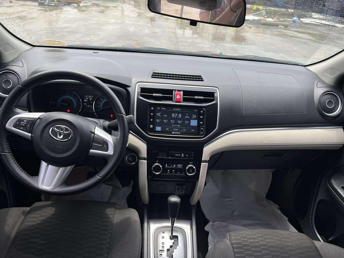 2023 TOYOTA RUSH 1.5L GRS AUTOMATIC TRANSMISSION (11T KMS ONLY!) Gold Aces Car Display Center
