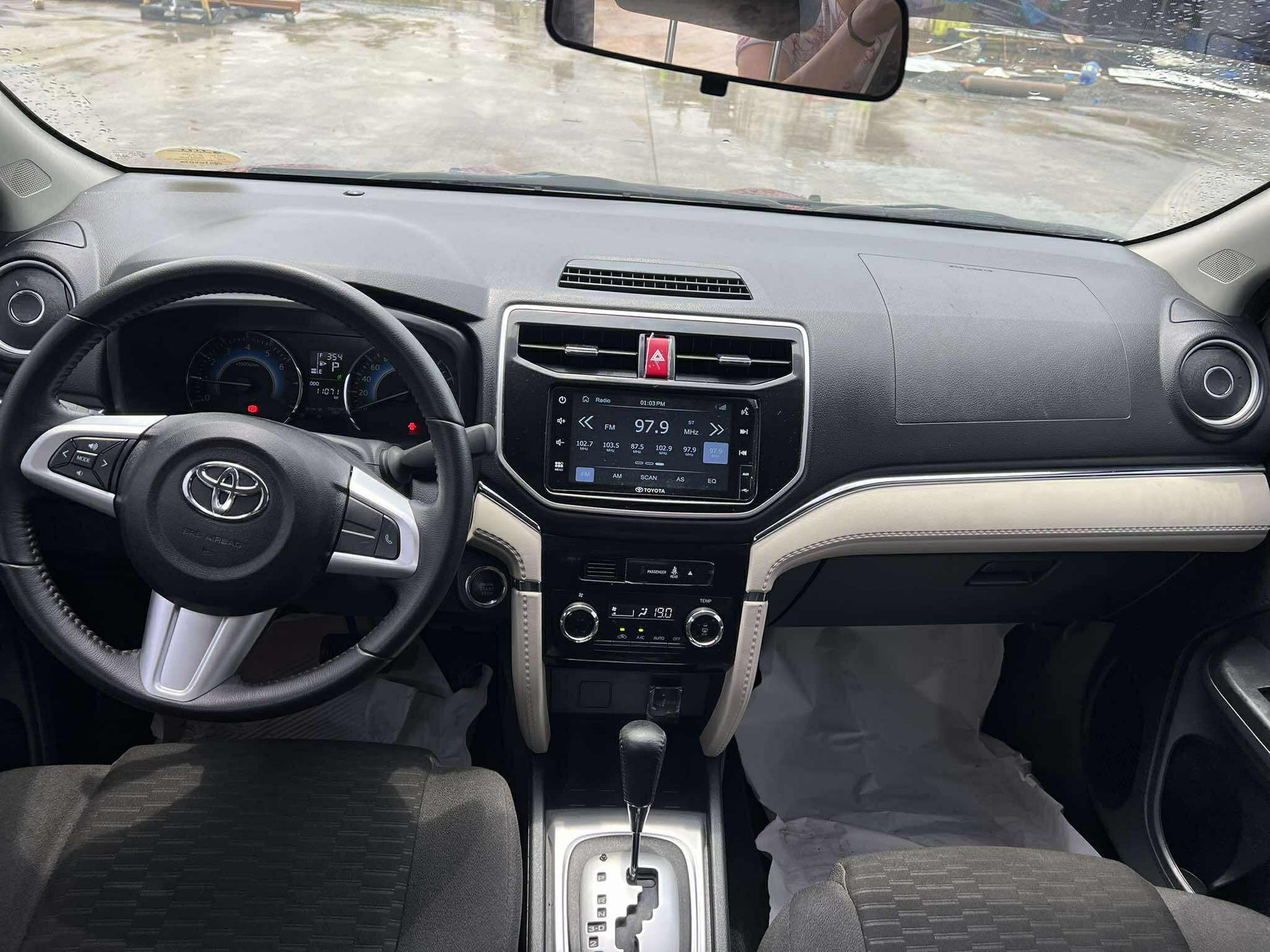 2023 TOYOTA RUSH 1.5L GRS AUTOMATIC TRANSMISSION (11T KMS ONLY!) Gold Aces Car Display Center