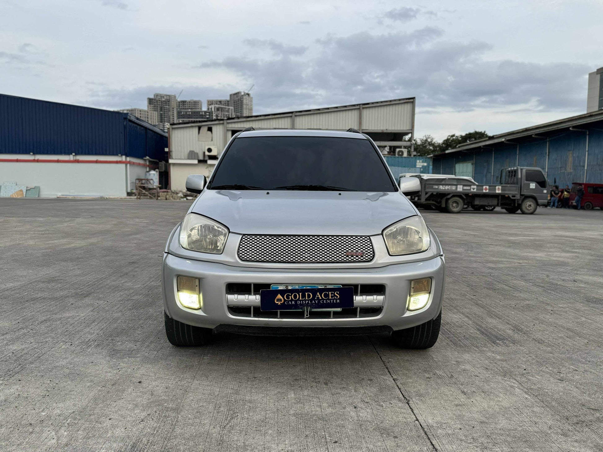 2003 TOYOTA RAV4 2.0L AUTOMATIC TRANSMISSION Gold Aces Car Display Center