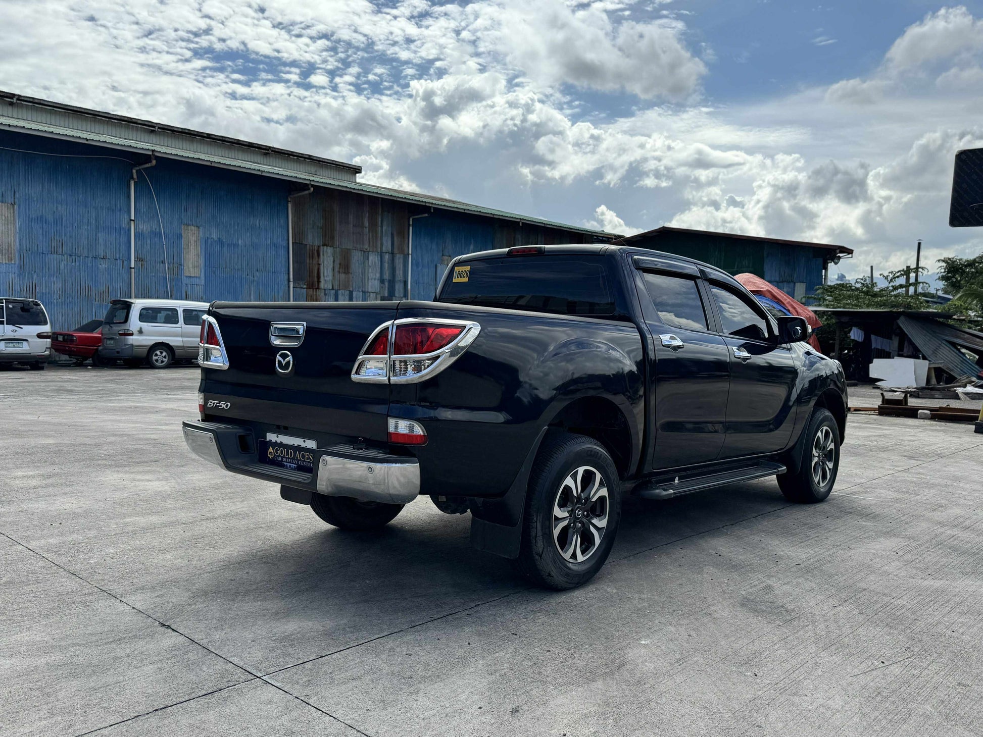 2018 MAZDA BT50 2.2L 4X2 AUTOMATIC TRANSMISSION (33T KMS ONLY!) Gold Aces Car Display Center