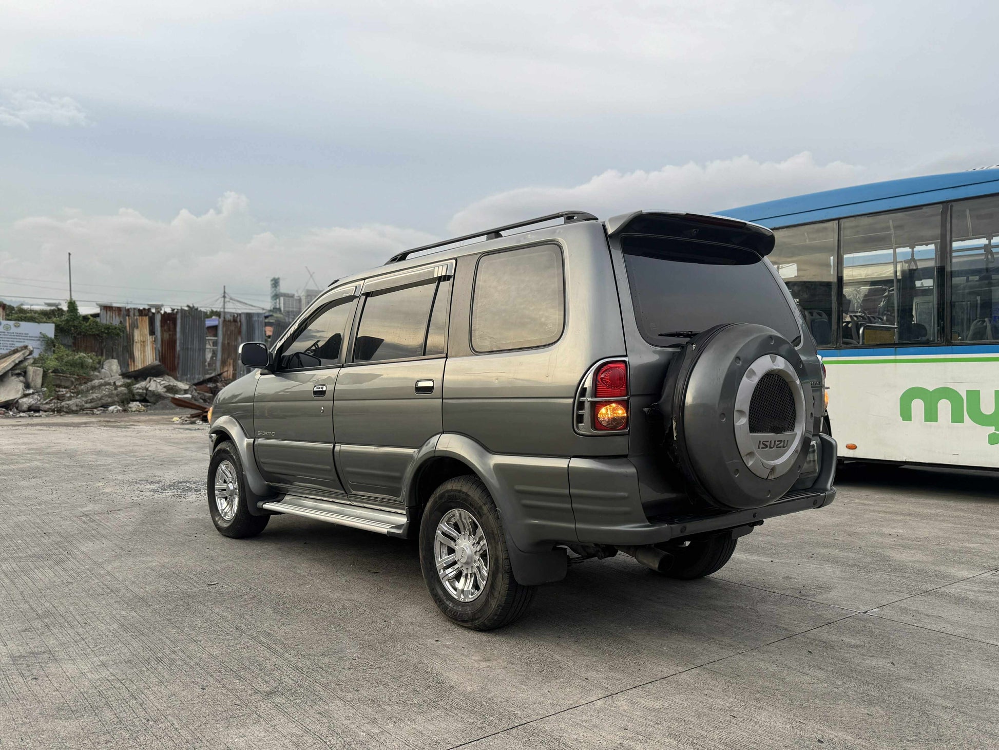 2007 ISUZU SPORTIVO 2.5L AUTOMATIC TRANSMISSION Gold Aces Car Display Center