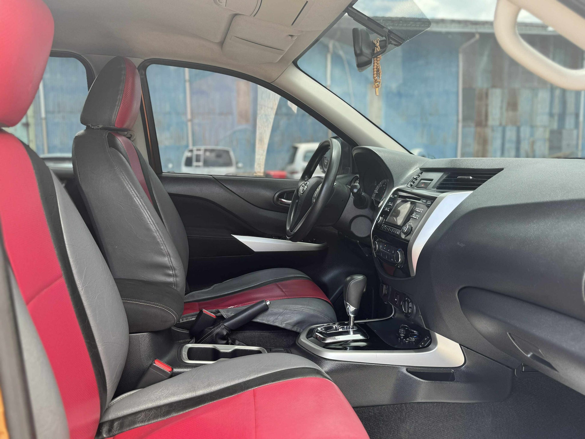 2018 NISSAN NAVARA 2.5L4X2 VL AUTOMATIC TRANSMISSION Gold Aces Car Display Center