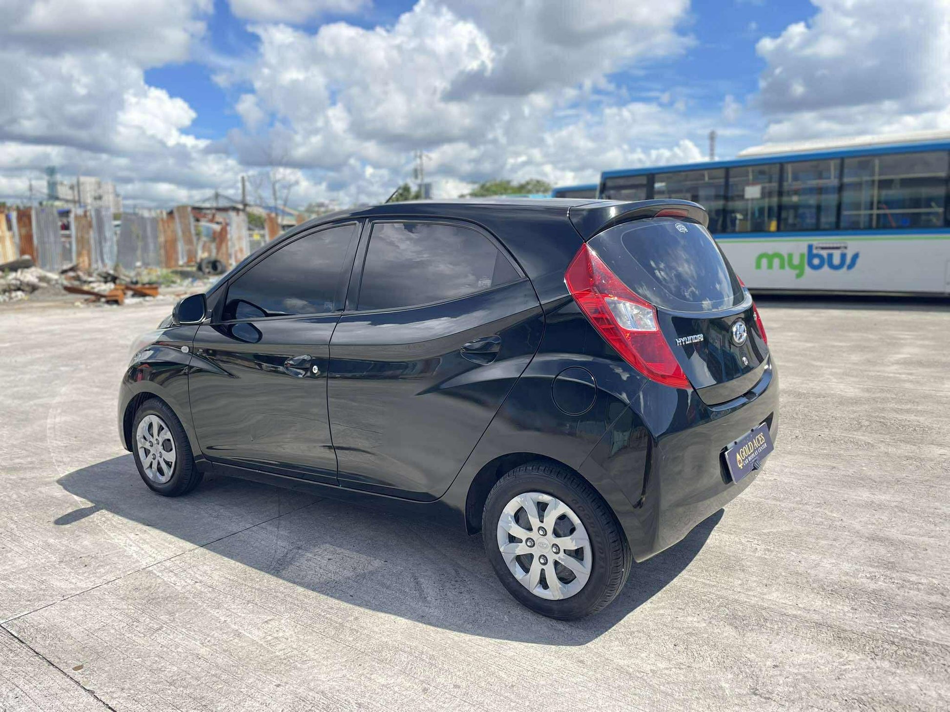 2017 HYUNDAI EON GLX 0.8L MANUAL TRANSMISION Gold Aces Car Display Center
