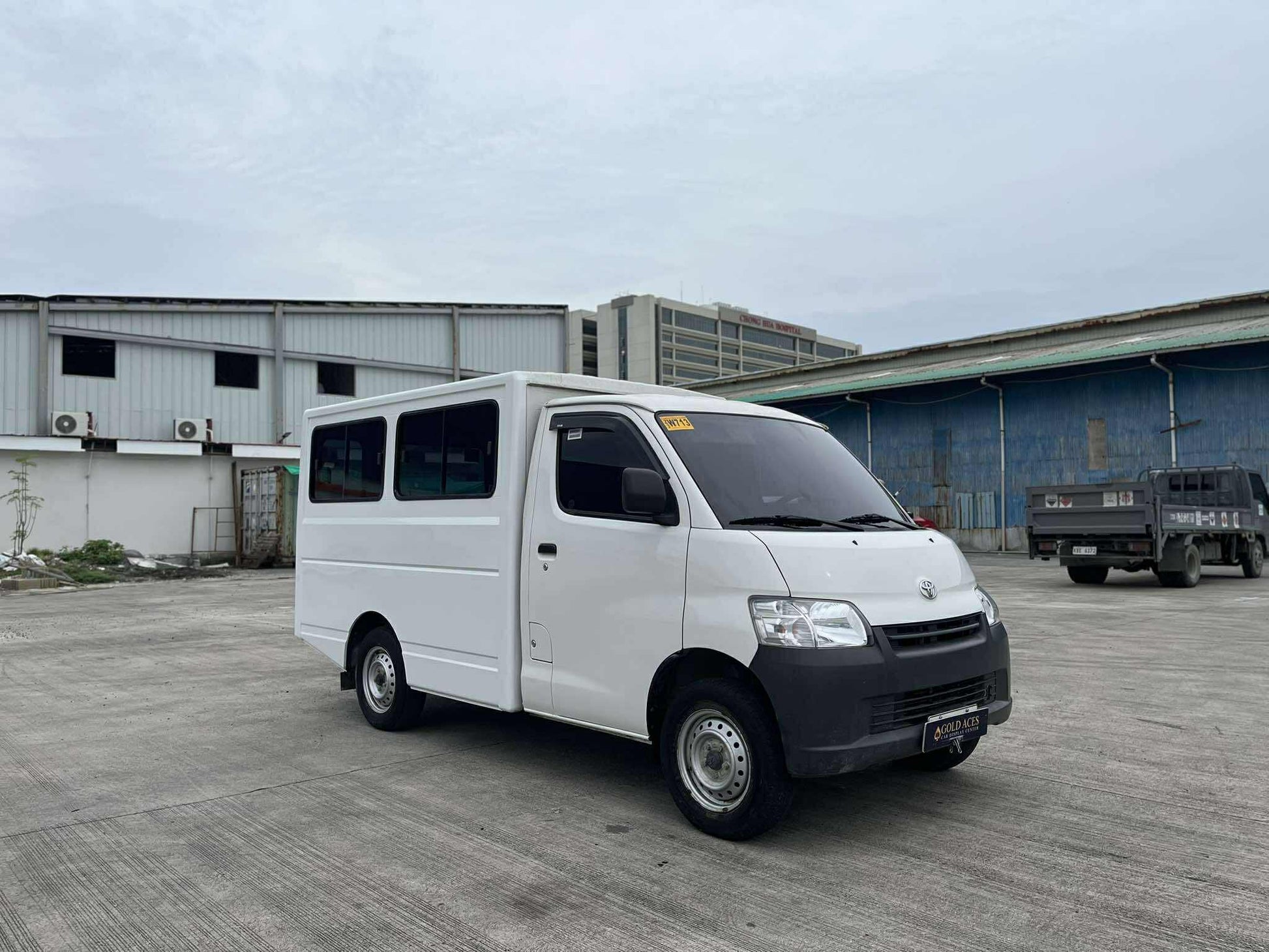 2023 TOYOTA LITEACE FX 1.5L MANUAL TRANSMISSION Gold Aces Car Display Center