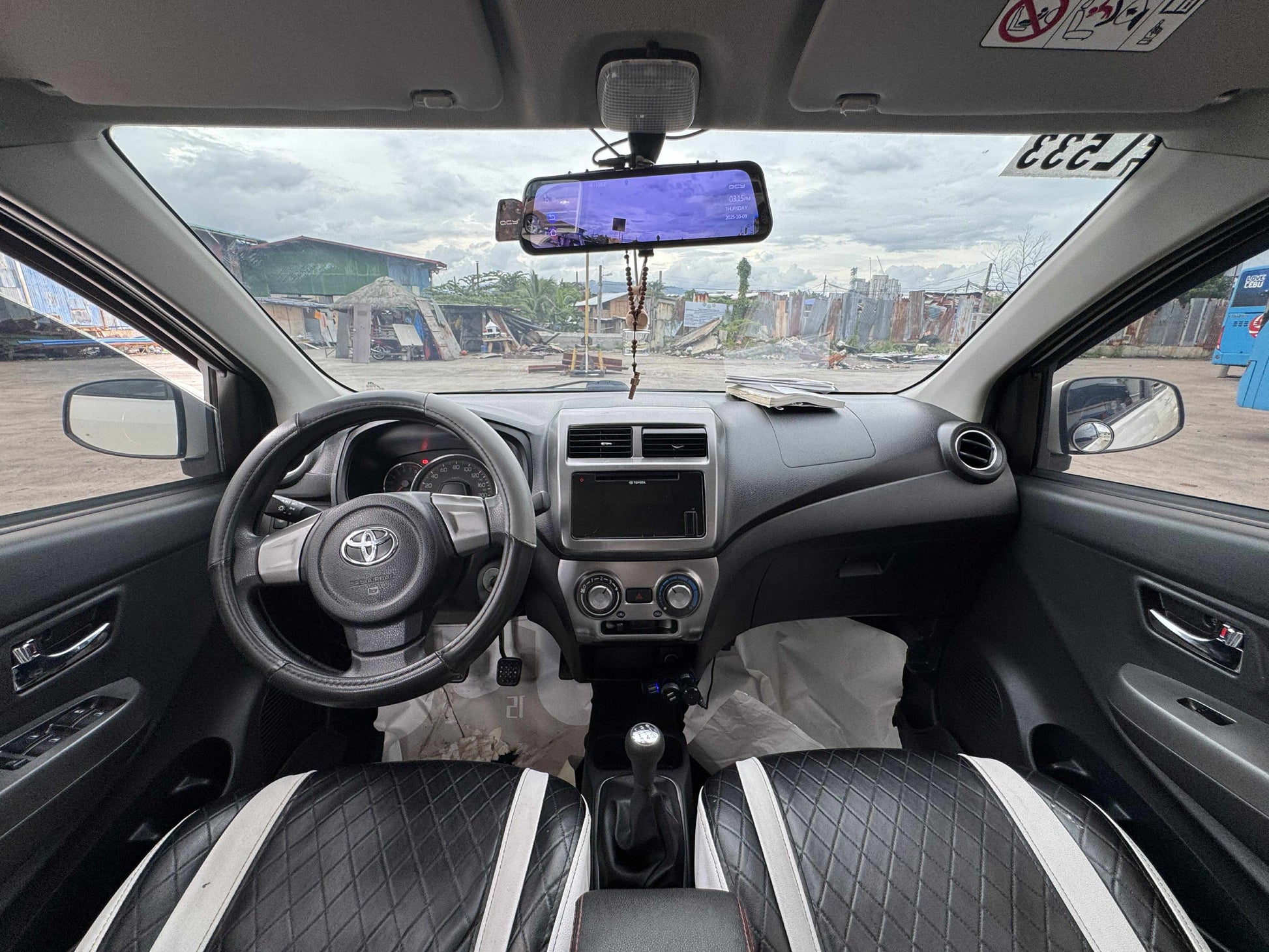 2020 TOYOTA WIGO E 1.0L MANUAL TRANSMISSION Gold Aces Car Display Center