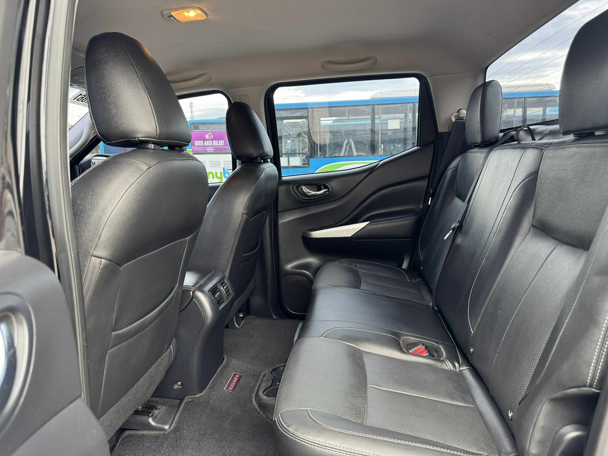 2020 NISSAN NAVARA 2.5L4X4 VL AUTOMATIC TRANSMISSION Gold Aces Car Display Center