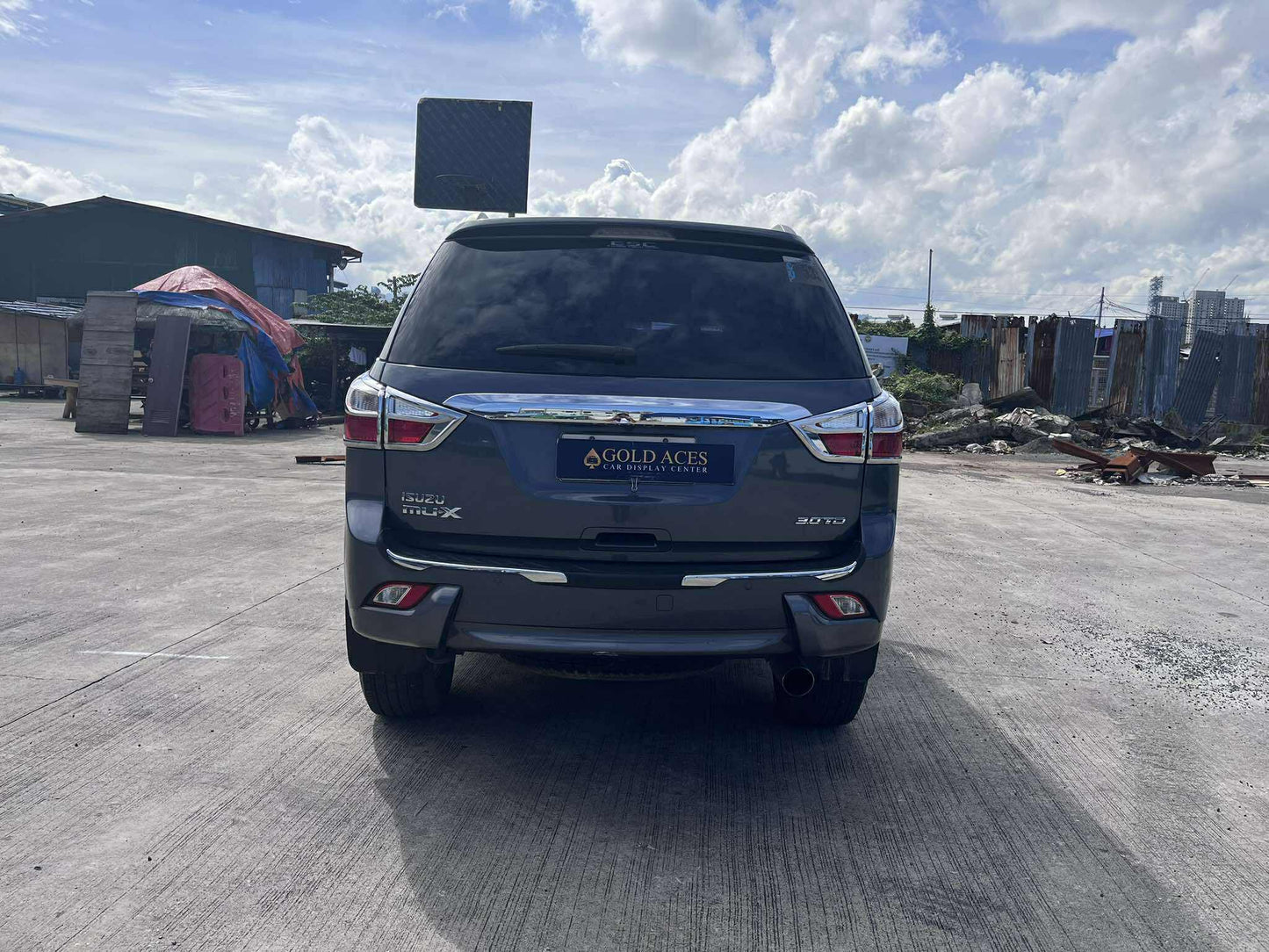 2017 ISUZU MUX LS 3.0L AUTOMATIC TRANSMISSION Gold Aces Car Display Center