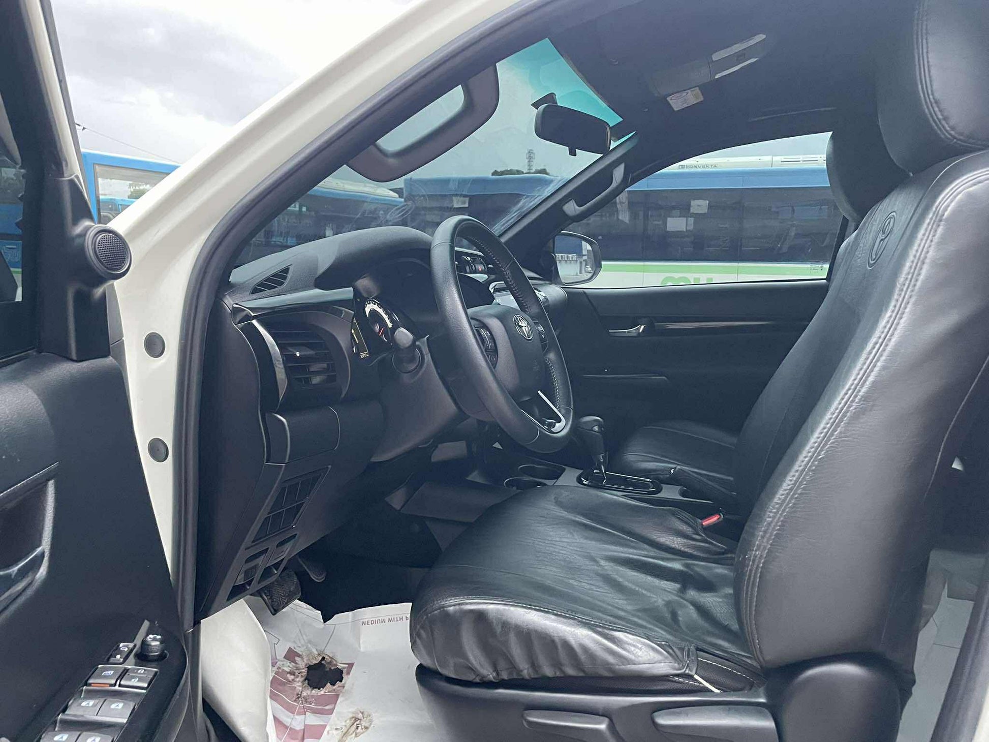 2020 TOYOTA HILUX CONQUEST 2.4L AUTOMATIC TRANSMISSION (35T KMS ONLY!) Gold Aces Car Display Center