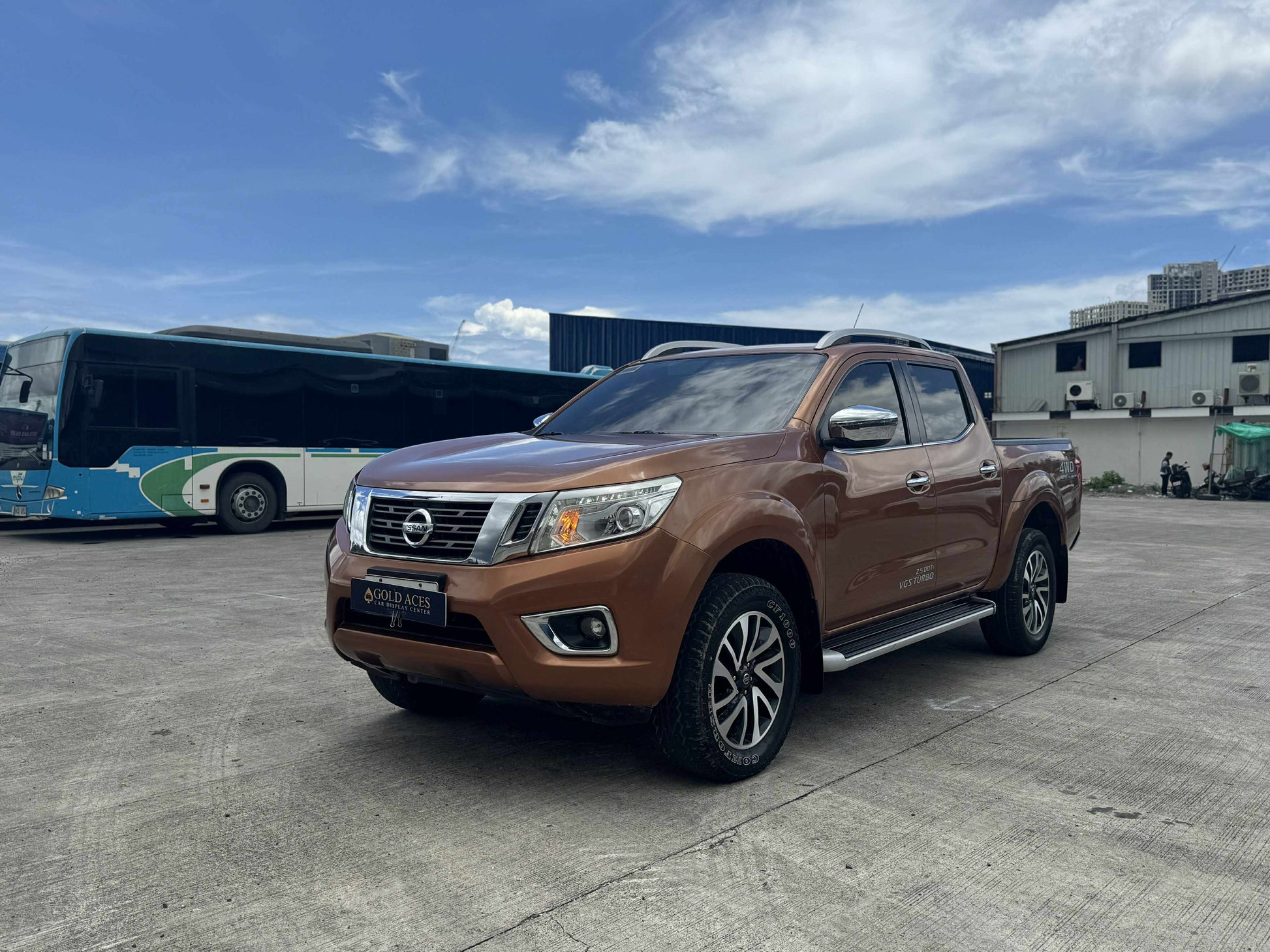 2018 NISSAN NAVARA 2.5L4X2 VL AUTOMATIC TRANSMISSION Gold Aces Car Display Center