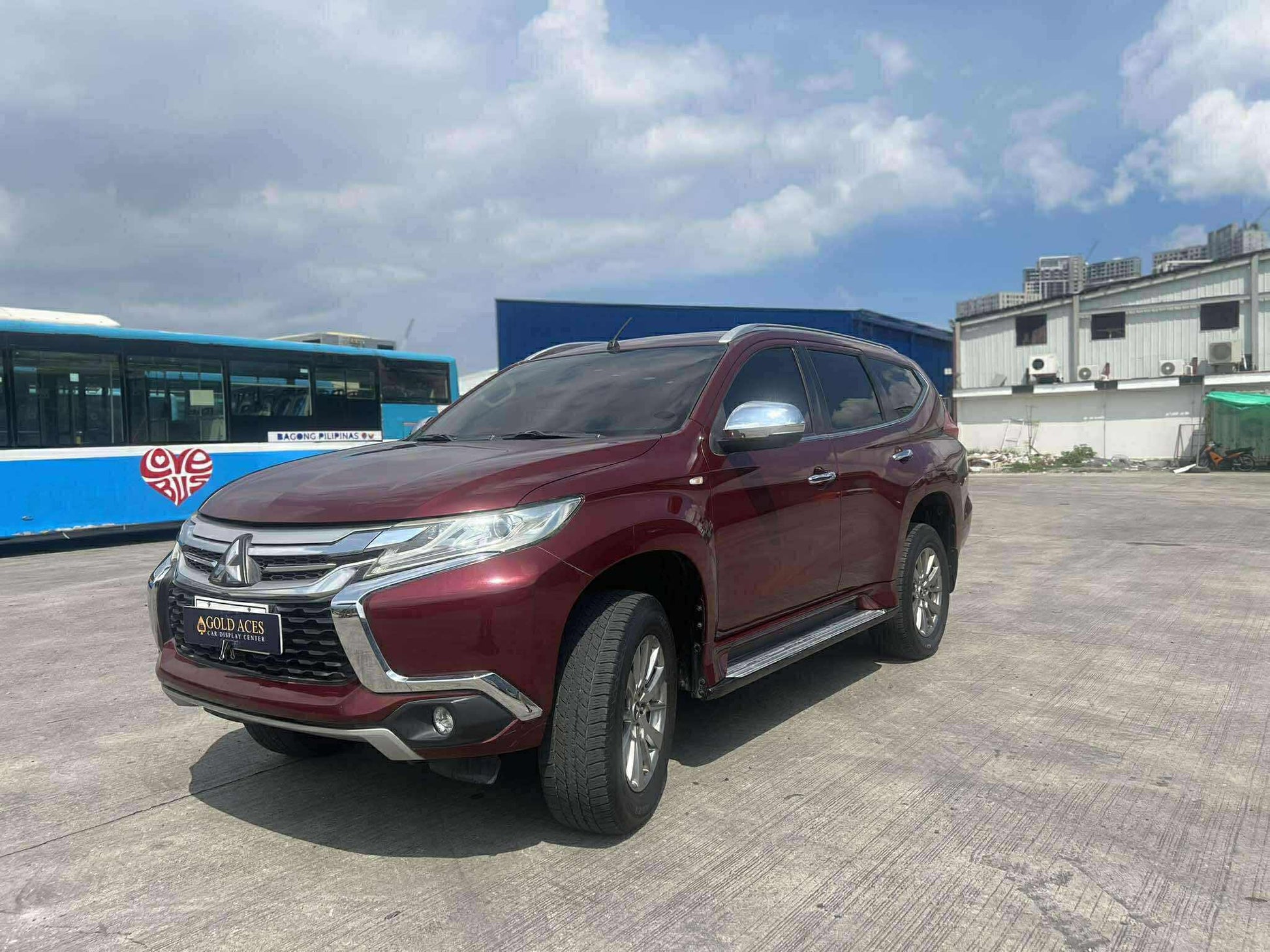 2017 MITSUBISHI MONTERO &nbsp;GLX 2.4L DSL MANUAL TRANSMISSION Gold Aces Car Display Center