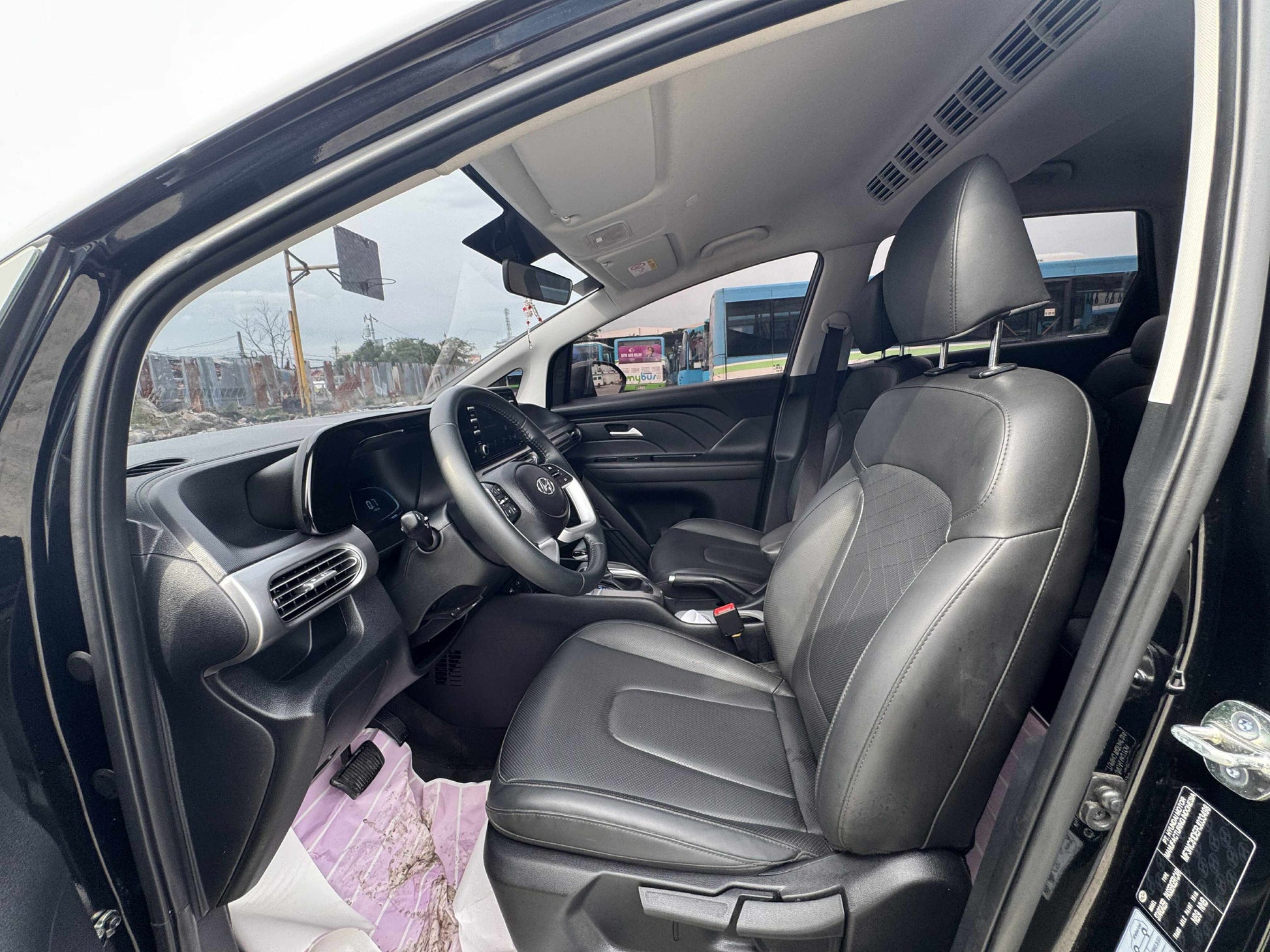 2024 HYUNDAI STARGAZER 1.5 GLS GAS AUTOMATIC TRANSMISSION (4T KMS ONLY!) Gold Aces Car Display Center