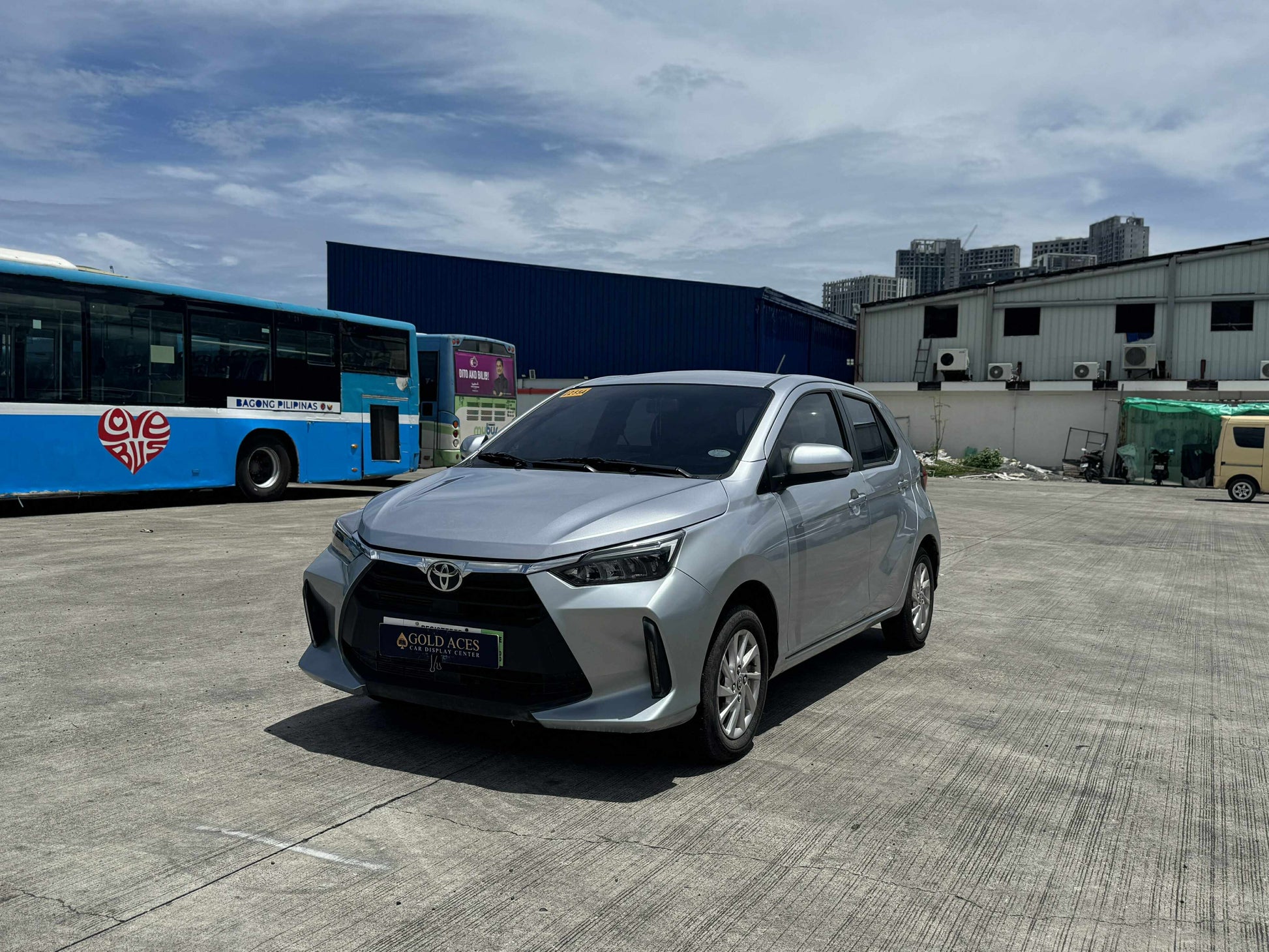 2024 TOYOTA WIGO G 1.0L AUTOMATIC TRANSMISSION (8T KMS ONLY!) Gold Aces Car Display Center