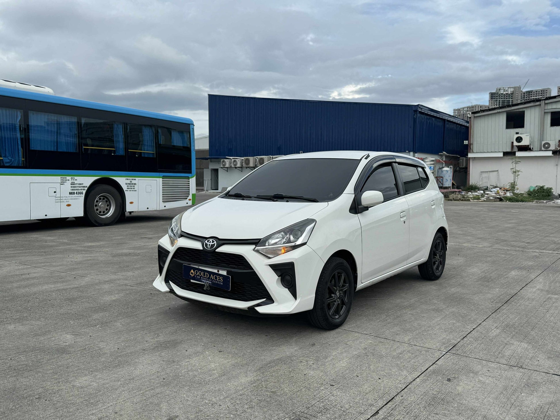 2020 TOYOTA WIGO E 1.0L MANUAL TRANSMISSION Gold Aces Car Display Center