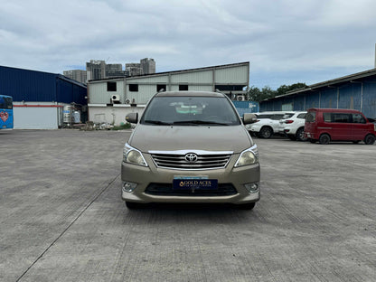 2012 TOYOTA INNOVA 2.8L G DSL AUTOMATIC TRANSMISSION Gold Aces Car Display Center