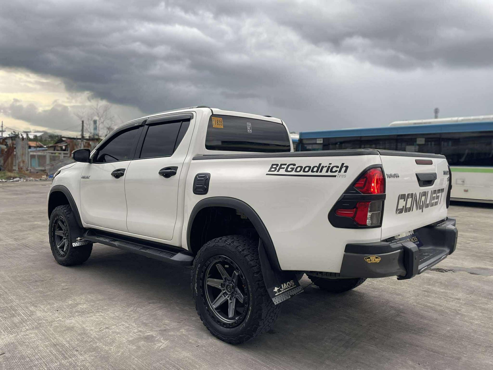 2020 TOYOTA HILUX CONQUEST 2.4L AUTOMATIC TRANSMISSION (35T KMS ONLY!) Gold Aces Car Display Center