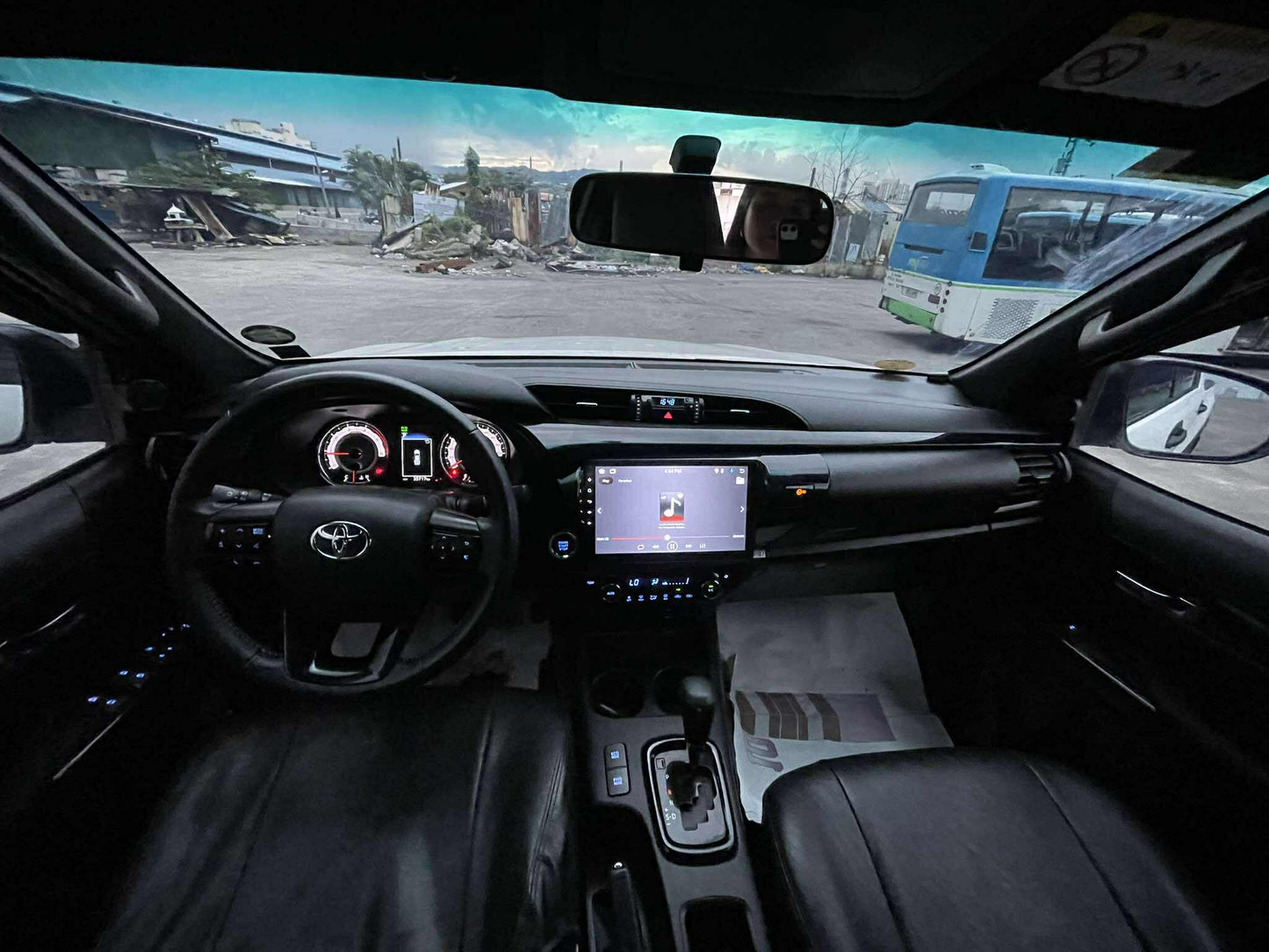 2020 TOYOTA HILUX CONQUEST 2.4L AUTOMATIC TRANSMISSION (35T KMS ONLY!) Gold Aces Car Display Center