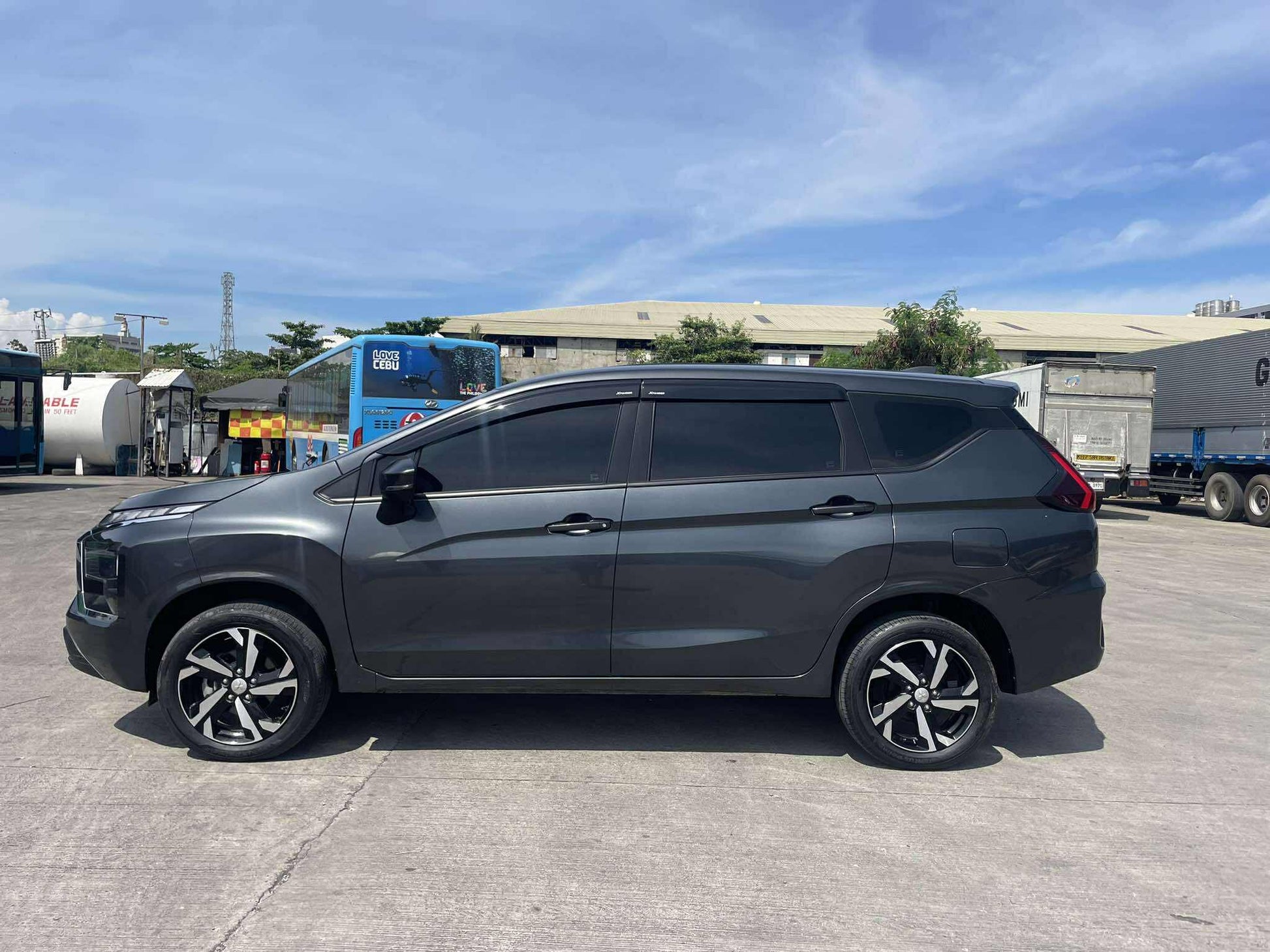 2024 MITSUBISHI XPANDER 1.5L GLX AUTOMATIC TRANSMISSION Gold Aces Car Display Center