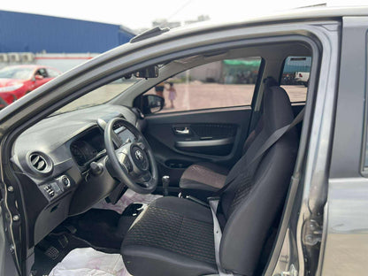 2022 ACQ TOYOTA WIGO G 1.0L MANUAL TRANSMISSION (8T KMS ONLY!) Gold Aces Car Display Center