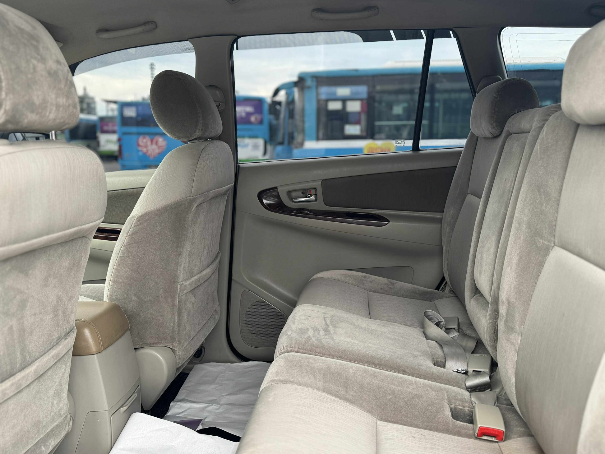 2012 TOYOTA INNOVA 2.8L G DSL AUTOMATIC TRANSMISSION Gold Aces Car Display Center